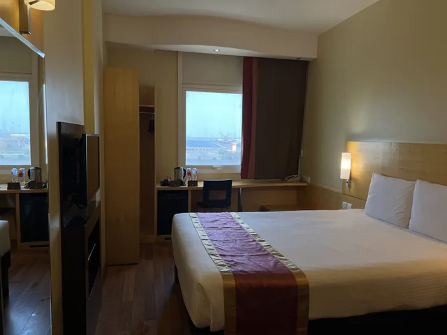 Premium, Double Bed, Harbour View, Ibis Yanbu 2/5