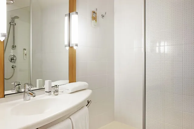 غرفة بسرير مزدوج وسرير فردي، Ibis Liege Seraing 4/5