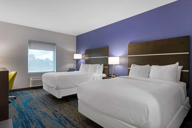 غرفة بسرير كوين لذوي الإعاقة، Comfort Inn & Suites Adrian 2/4