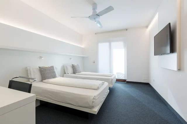 غرفة قياسية بسرير كوين وسرير فردي، Santoni Freestyle Hotel 2/9