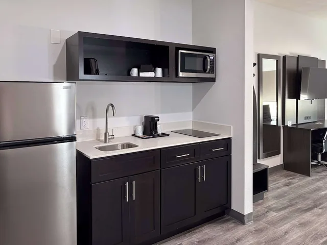 غرفة قياسية بسرير كينج لذوي الإعاقة، Studio6 Dallas, TX - Fair Park 8/8