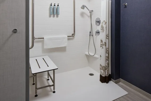 Studio, King Bed, Sofa, Residence Inn By Marriott Mississauga Arpt Corp Ctr West 5/5