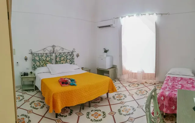 غرفة سوبيريور ثلاثية بإطلالة على البحر، Dimora Fornillo Hotel 5/10