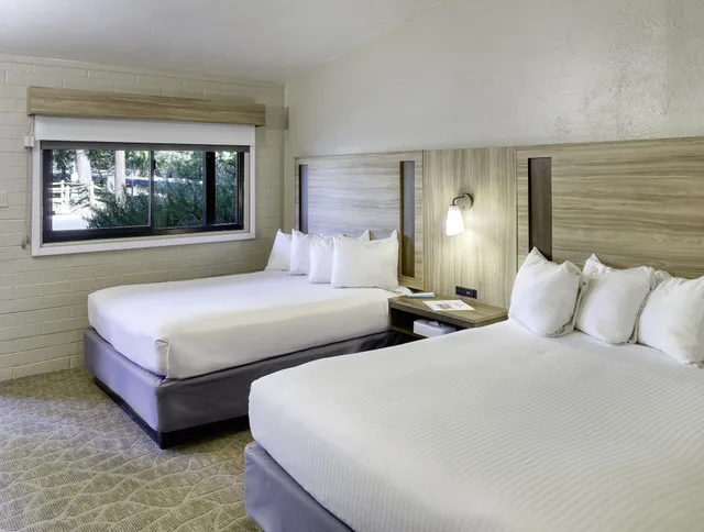West, 2 Queen Beds، Yavapai Lodge 1/3