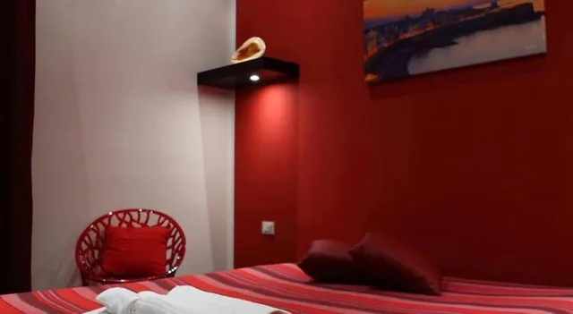 جناح سوبيريور بسرير كوين وسرير فردي بشرفة بإطلالة جزئية على البحر مع أريكة، Palazzo Dei Corsari- Apartment 2/4