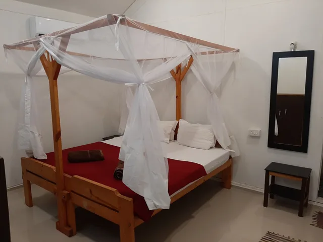 غرفة بسرير كينج بإطلالة على الحديقة، Om Shanti Patnem 3/8