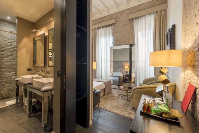 Junior Suite, King Bed, Sofa, DOM Hotel Roma 5/5