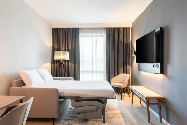 غرفة بسرير كينج، AC Hotel Inverness 7/10