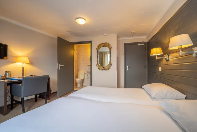 Standard, Double Bed, Fletcher Hotel Restaurant Geulvallei 1/3