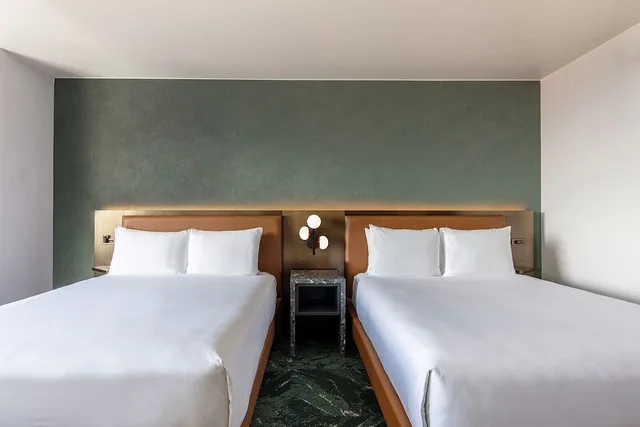 غرفة بسريرين كوين في طابق مرتفع، Hyatt Regency Denver 5/10