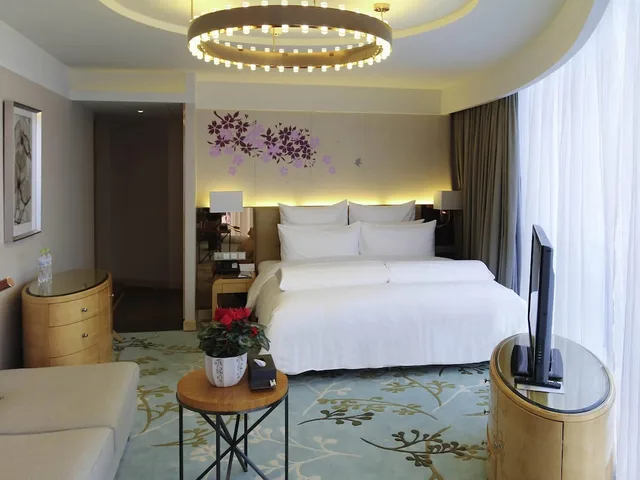 Deluxe, King Bed, Executive Level، Pullman Linyi Lushang 5/7