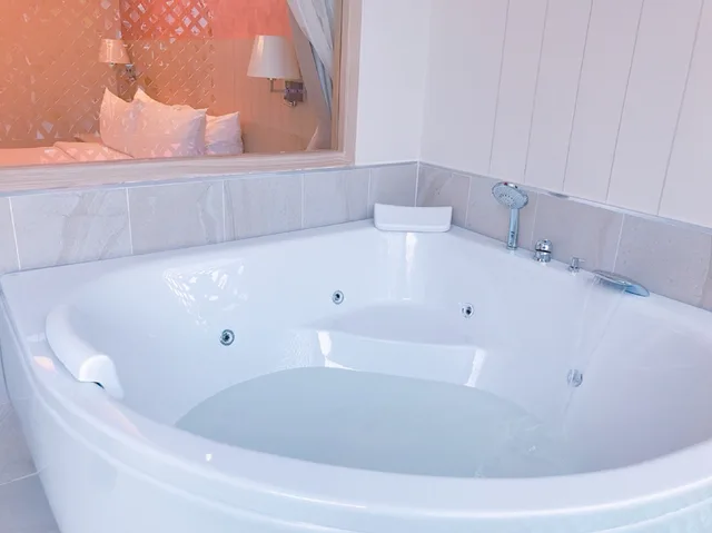 غرفة ديلوكس بسرير مزدوج بجاكوزي، The Sea-Cret Hua Hin Hotel 7/9