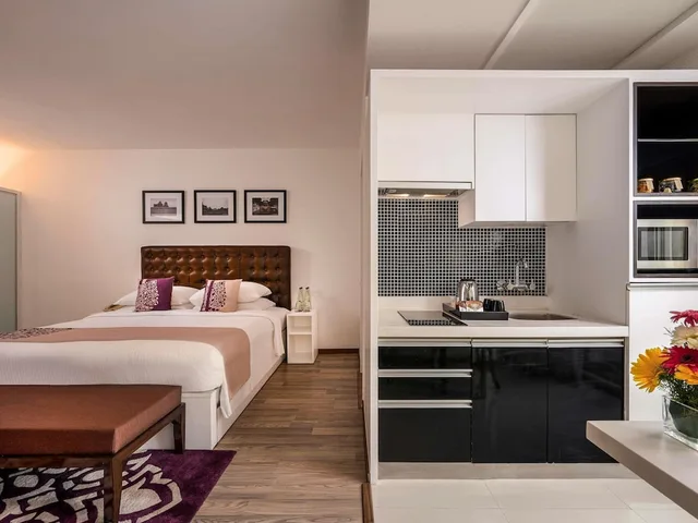 1 Bedroom, Suite, Double Bed, No Balcony، Grand Mercure Bangalore An Accor Hotels Brand 6/10