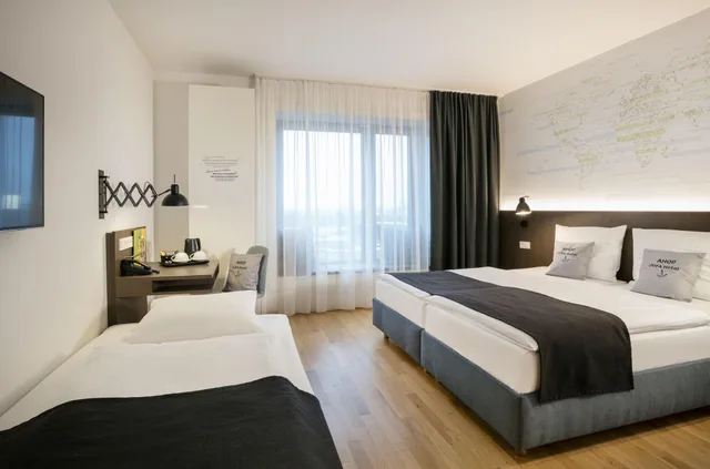 غرفة ثلاثية بسرير مزدوج، JUFA Hotel Hamburg HafenCity 2/5