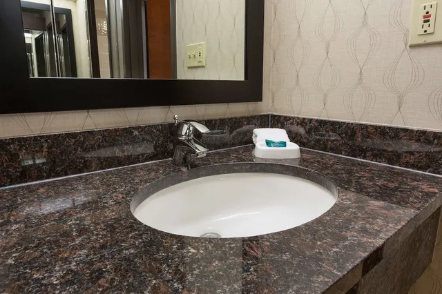 Deluxe, 2 Queen Beds, High Floor, Drury Inn & Suites Near the Galleria Houston 5/5