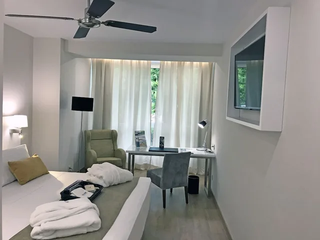 غرفة تنفيذية بسرير كوين، Senator Barajas Hotel 6/9