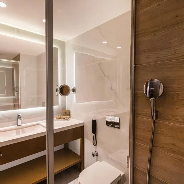 Deluxe, Double Bed, Lateral Side Sea View، Beks Premium Resort and Spa 8/8