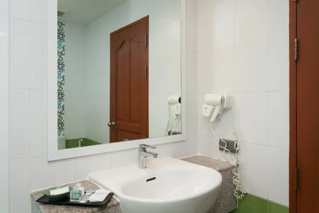 غرفة بسرير مزدوج أو سريرين منفصلين بإطلالة جزئية على البحر، Baumancasa Beach Resort 2/3
