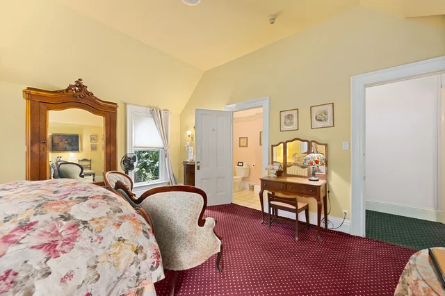 غرفة سوبيريور بإطلالة على الجبل مفردة بسرير كوين، The Gables Wine Country Inn 1/2
