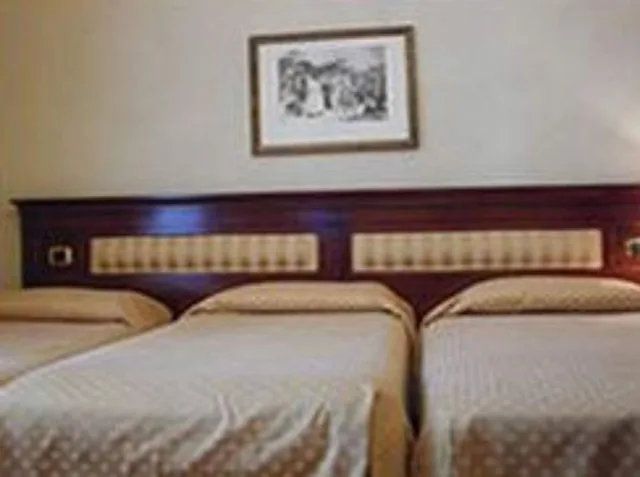 غرفة قياسية ثلاثية، Bigallo 3/8