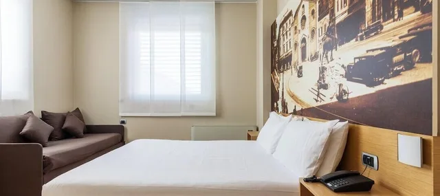غرفة قياسية ثلاثية بثلاثة أسرّة، B&B Hotel Milano La Spezia 4/8