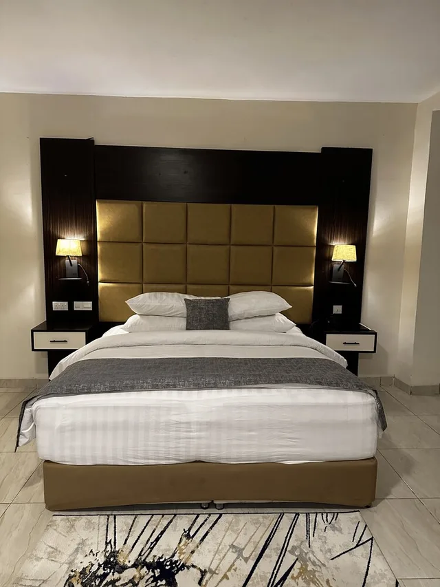 جناح جونيور بسرير كينج، Rollace Hotel 1/3
