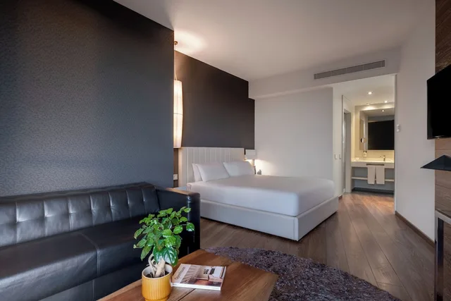 Junior Suite, Queen Bed, Sb Plaza Europa 7/9