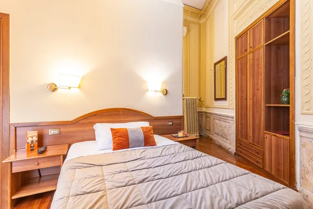 غرفة اقتصادية مفردة بسرير مزدوج، Hotel Medici 1/6