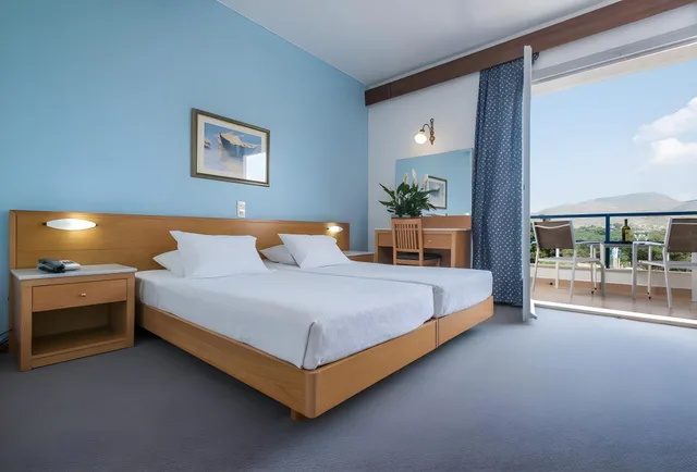 غرفة كلاسيكية بإطلالة على الحديقة، Hotel Delfinia 1/2