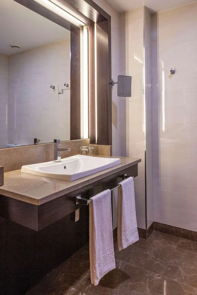 Spa, Double Bed, Arabian Floor، Macia Real De La Alhambra 8/8
