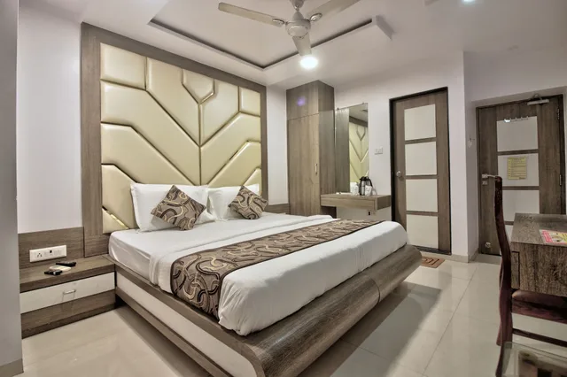 غرفة تنفيذية بسرير مزدوج بإطلالة على المدينة، Hotel City View 2/6