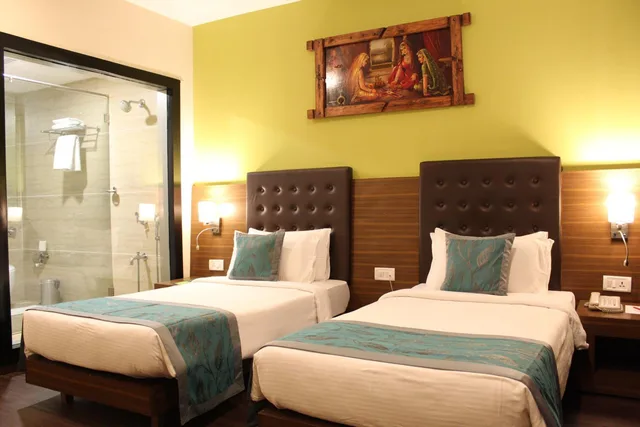Super, Deluxe, Twin Beds، The Byke Suraj Plaza 9/10
