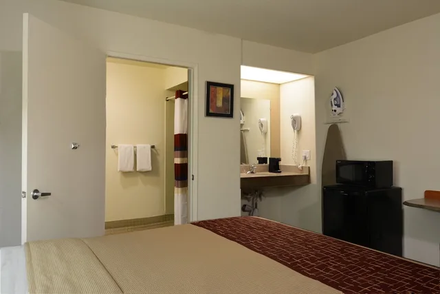 جناح بسرير كينج وسرير كوين، Red Roof Inn San Dimas - Fairplex 7/10