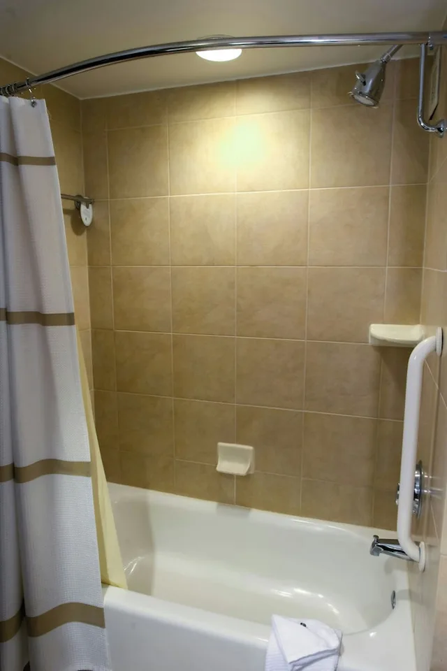 Concierge, Club, 2 Queen Beds، Houston Marriott Westchase 8/8