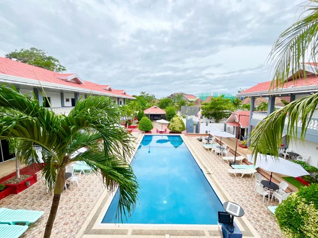 غرفة تُحدَّد عند الوصول، Conrada's Place Hotel And Resort 1/2
