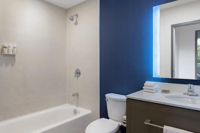 2 Bedrooms, Suite, Partial Golf View, Balcony، Residence Inn by Marriott Playa del Carmen 6/7