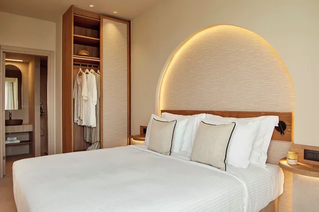 Family Suite, Deluxe, Queen Bed, Sea View, Sofa, Zeus Kos Beach 1/9