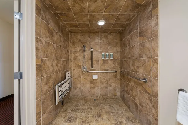 غرفة قياسية بسرير كينج لذوي الإعاقة، Best Western Salinas Valley Inn & Suites 6/6