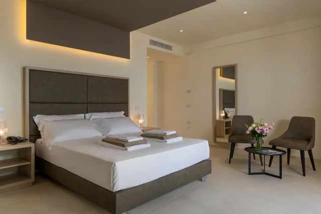 Deluxe, Double Bed, Sea Front، Palace Lido Hotel and Suites 1/5