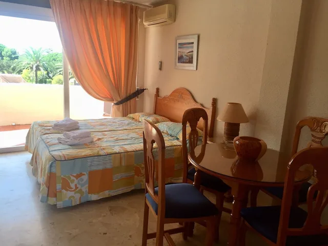 استوديو بسريرين منفصلين بشرفة، Apartamentos Coronado 4/8