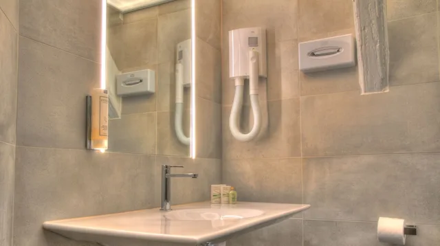 غرفة سوبيريور بسريرين منفصلين، Mercure Alger Aeroport 8/8
