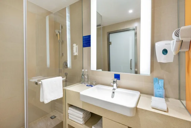 Standard, Single Bed, Extra Floor Space, Holiday Inn Express Shanghai Zhenping 5/6