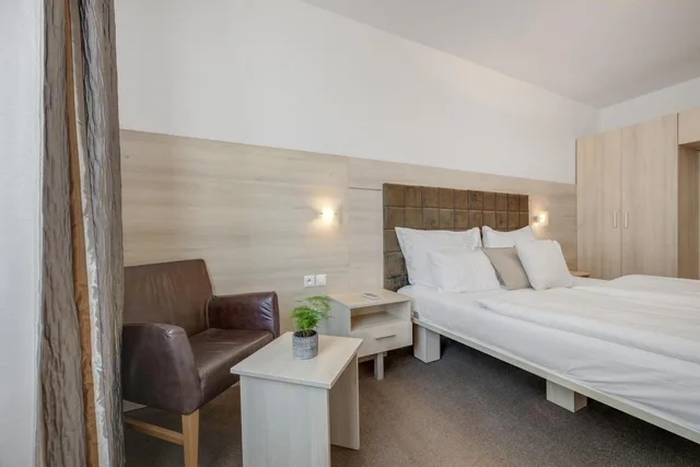 Standard, Double Bed, Antares Hotel 9/10