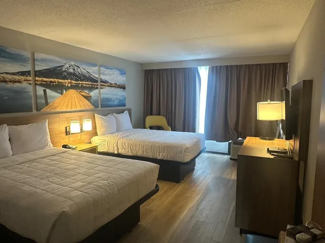غرفة بسريرين مزدوجين، Days Hotel by Wyndham Williamsburg I-64 1/9