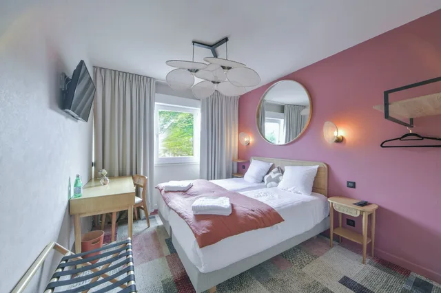 غرفة قياسية بسريرين منفصلين، Brit Hotel Bourges L Olympia 5/10