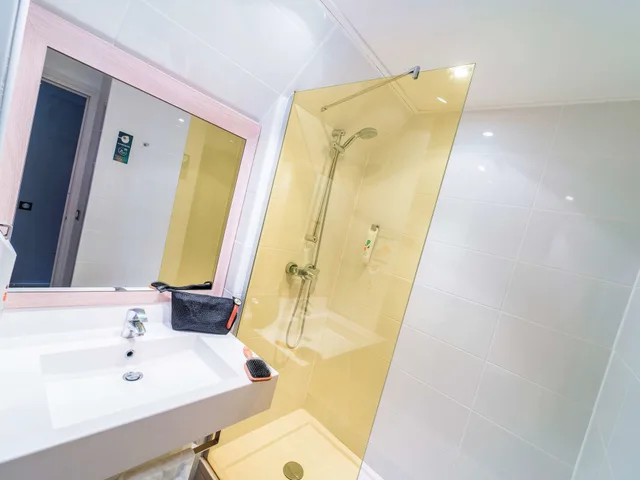 غرفة قياسية بسريرين منفصلين، ibis Styles Honfleur Centre Historique 9/10