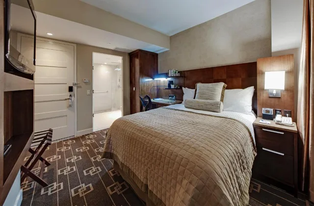 غرفة بريميوم بسرير مزدوج، Wyndham Garden Chinatown Hotel 1/1