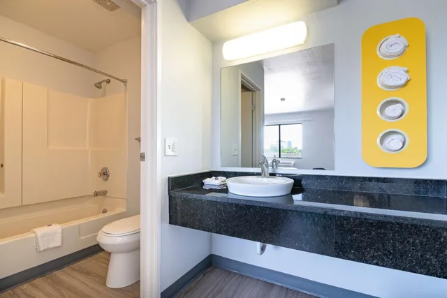 جناح ديلوكس بسرير كوين، Motel6 Rolling Meadows, IL - Chicago Northwest 10/10
