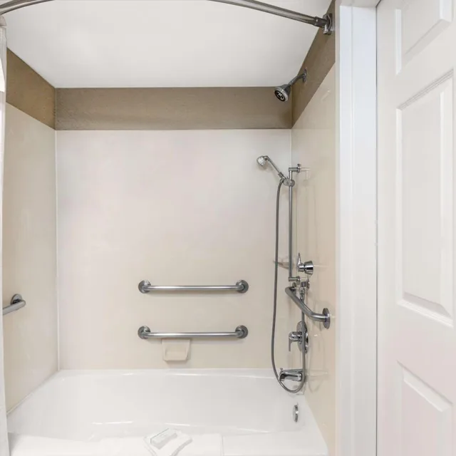 جناح بسرير كوين مع أريكة لذوي الإعاقة، Homewood Suites By Hilton Newark-Fremont 10/10