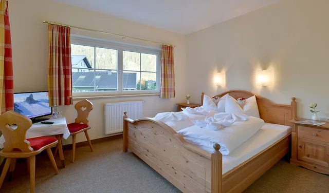 Mayrhof, King Bed، Hotel Postschlössl 3/6